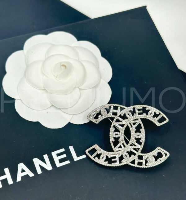 Chanel брошь PR891482