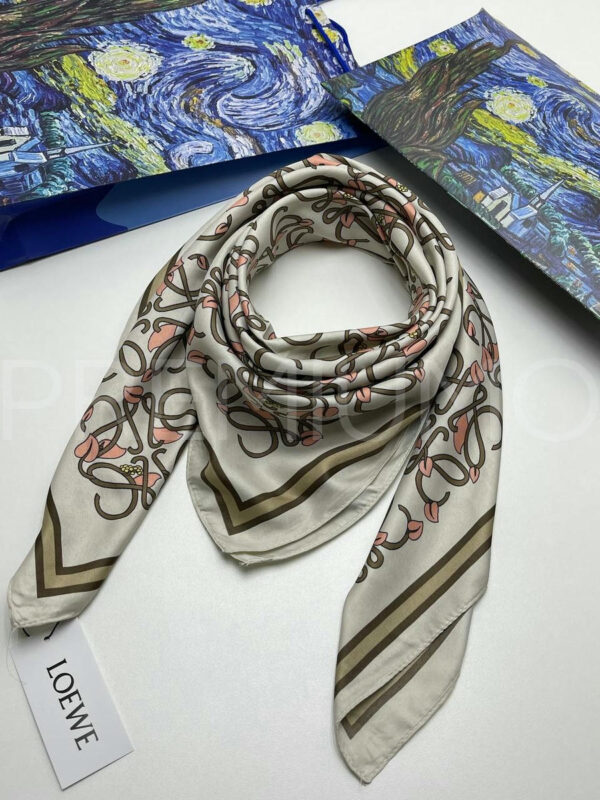 Loewe платок PR809850