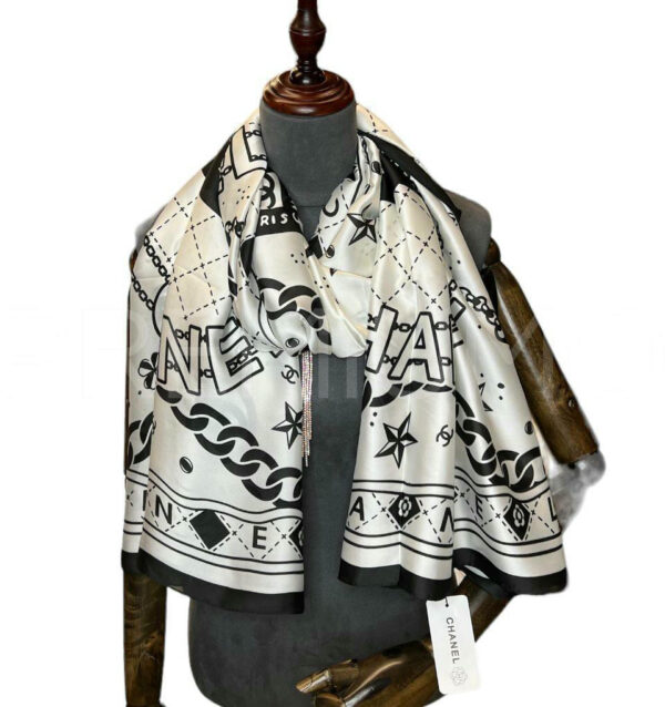 Chanel палантин PR363247 5