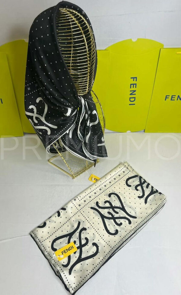 Fendi платок PR861386 3