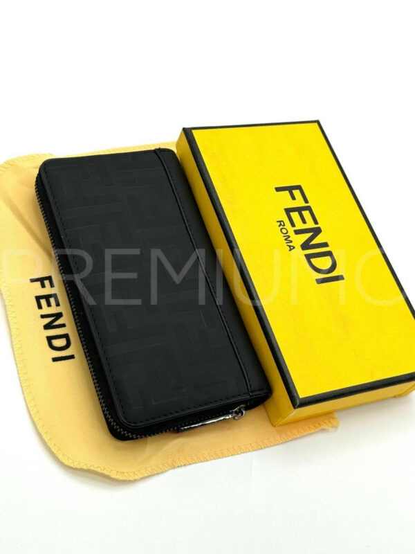 Fendi кошелек PR681484 3