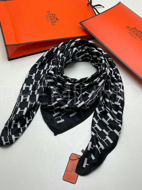 Hermes платок PR372238