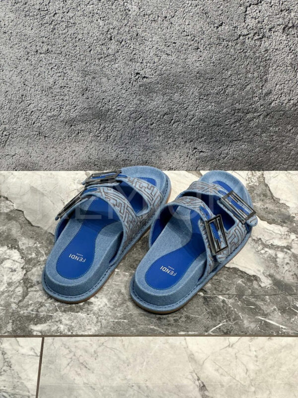 Fendi Feel шлепанцы PR835886 2