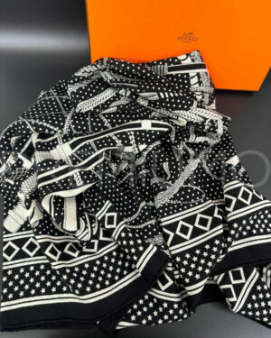 Hermes платок PR445463