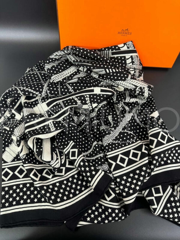 Hermes платок PR445463
