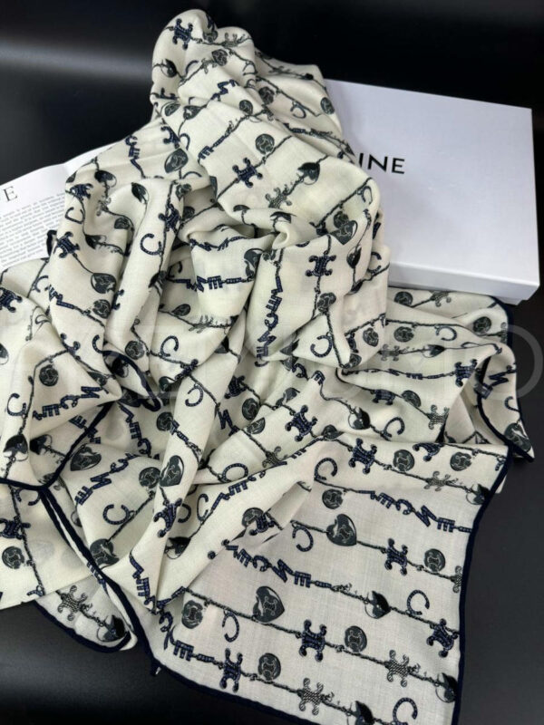Celine платок PR489744