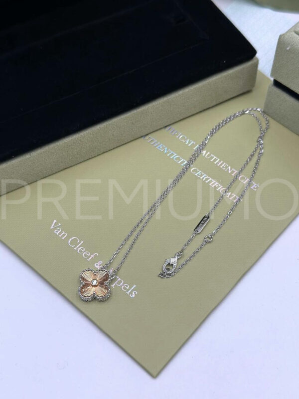 Van Cleef & Arpels подвеска PR768035