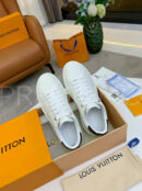 Louis Vuitton Time Out кроссовки PR181942 26