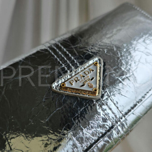 Prada кошелек PR954702 3