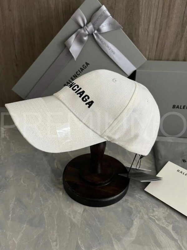 Balenciaga бейсболка PR137093 3