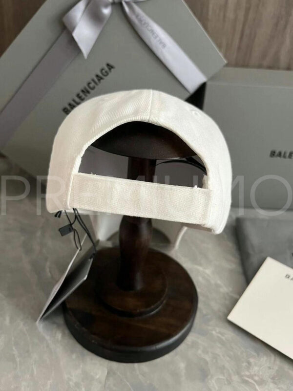 Balenciaga бейсболка PR137093 4