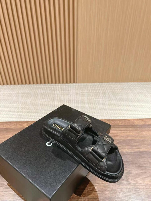 Chanel шлепанцы PR287403 8