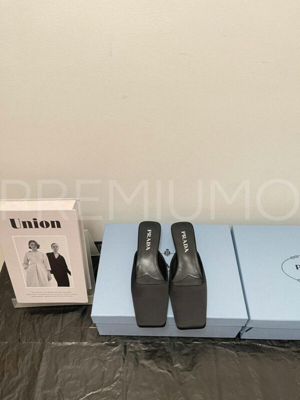 Prada мюли PR928586
