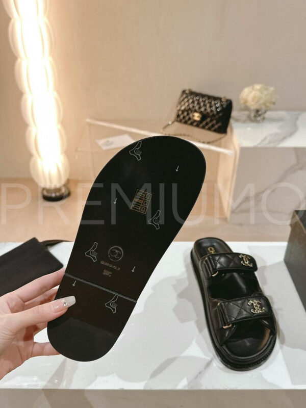 Chanel шлепанцы PR287403 24