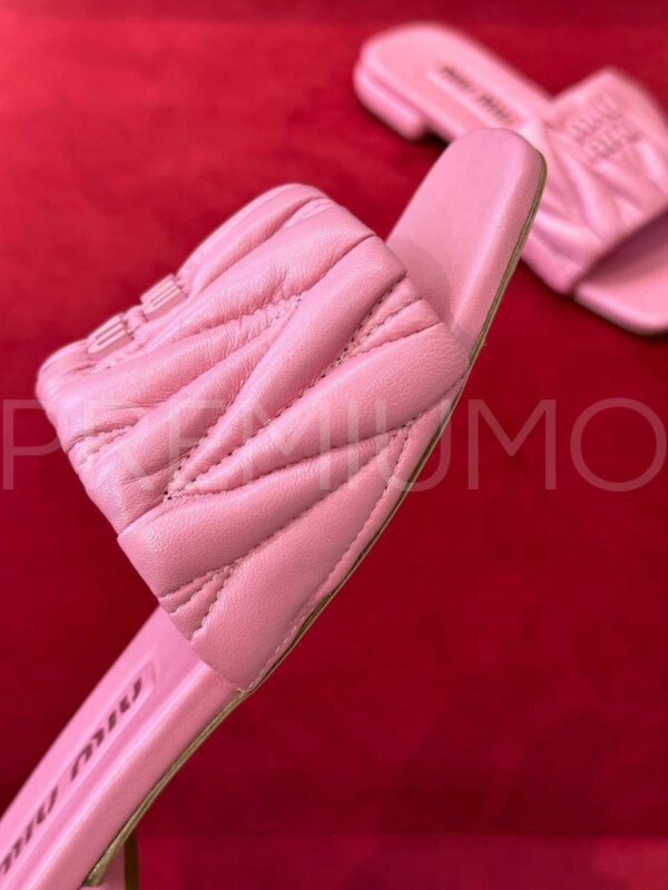Miu Miu Matelassé nappa шлепанцы PR380818 4