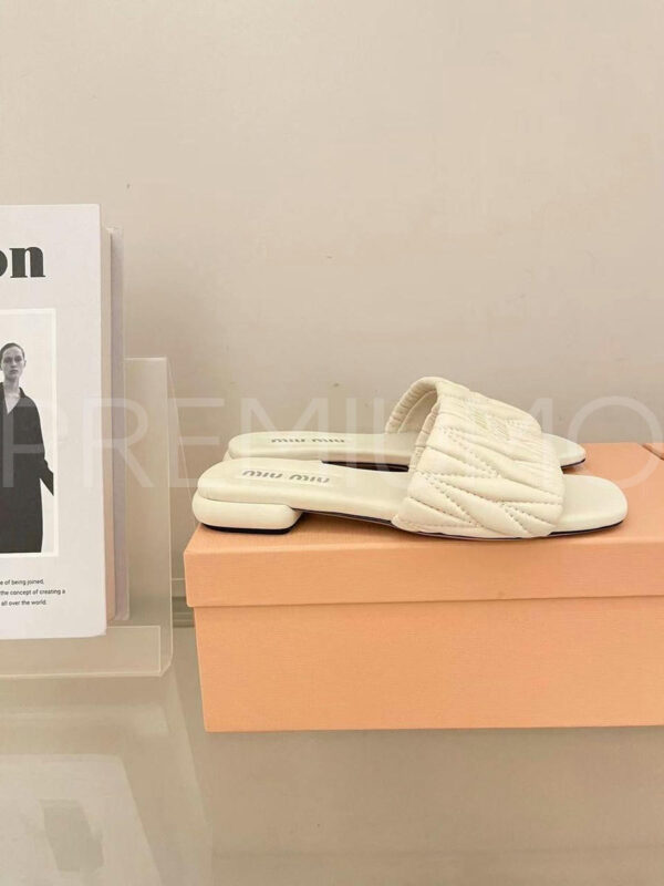 Miu Miu Matelassé nappa шлепанцы PR237575 3