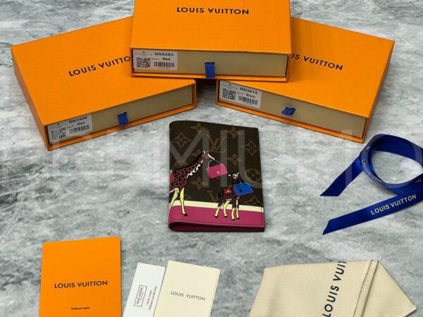 Louis Vuitton обложка на паспорт PR187556 3