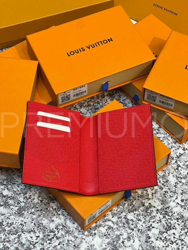 Louis Vuitton обложка на паспорт PR154760 2