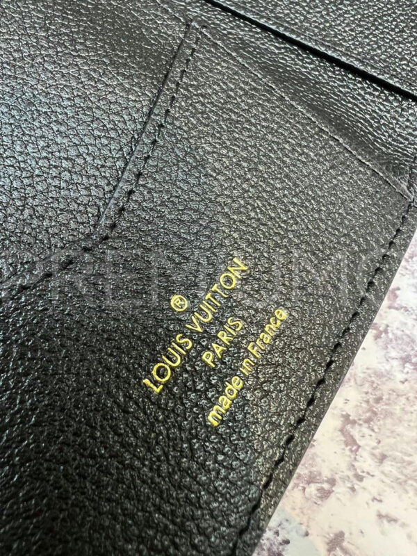Louis Vuitton обложка на паспорт PR212663 3