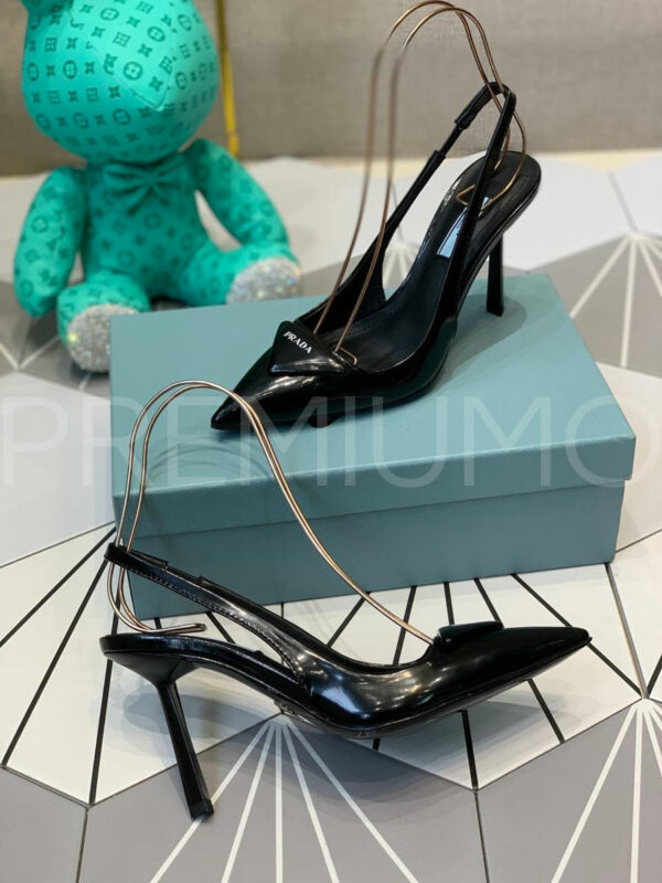 Prada Patent leather slingback pumps туфли PR180755 27