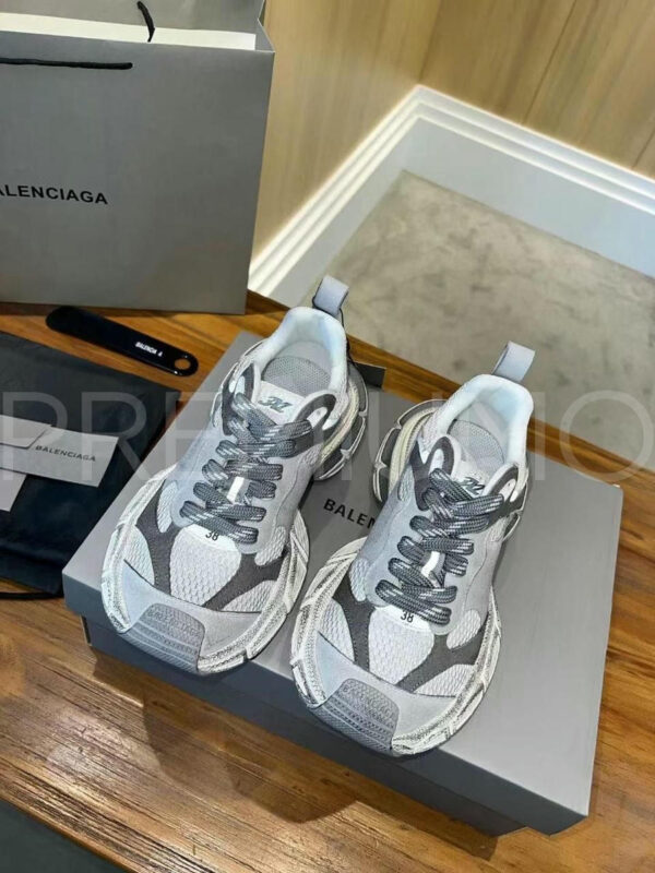 Balenciaga кроссовки PR533219 3
