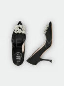 Roger Vivier RV Bouquet Strass Buckle Pumps in Satin туфли PR693881 31