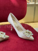 Roger Vivier RV Bouquet Strass Buckle Pumps in Satin туфли PR642025 11
