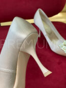 Roger Vivier RV Bouquet Strass Buckle Pumps in Satin туфли PR642025 16