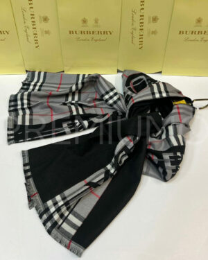 Burberry палантин PR362735