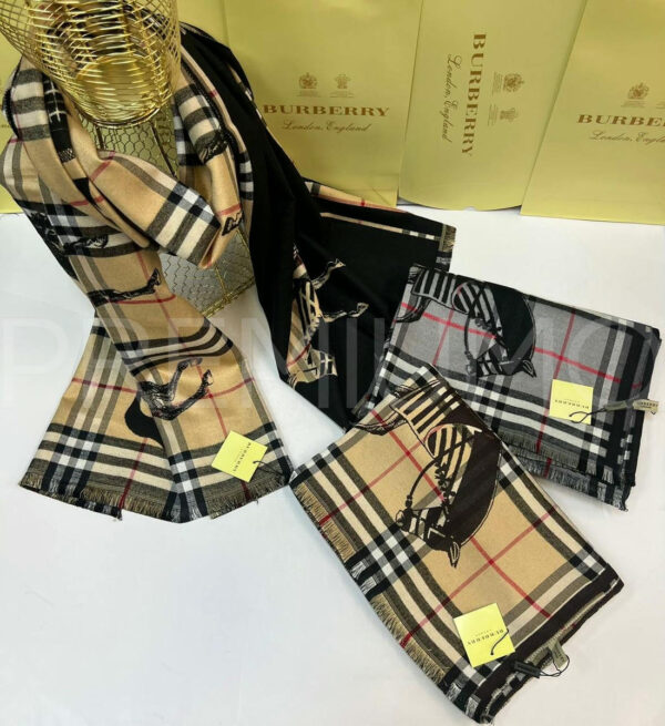 Burberry палантин PR362735 5