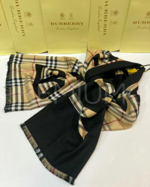 Burberry палантин PR346468