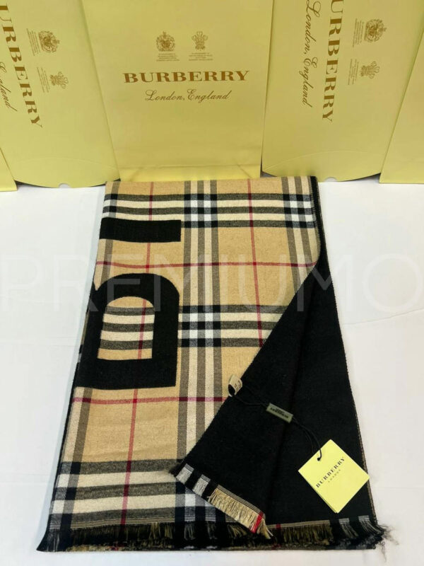 Burberry палантин PR346468 2