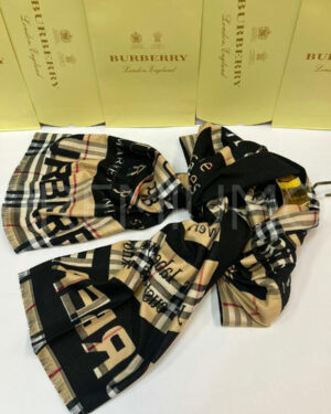 Burberry палантин PR204396