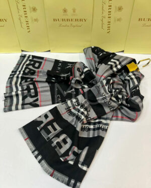 Burberry палантин PR162963