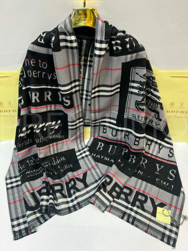 Burberry палантин PR162963 3
