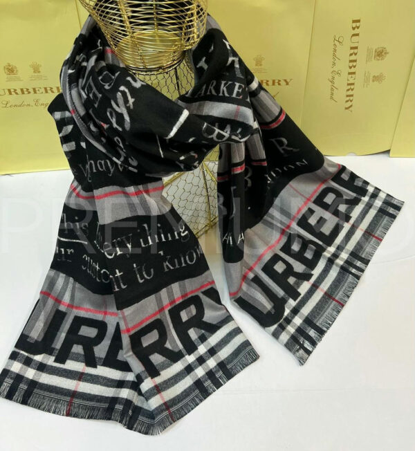 Burberry палантин PR162963 4