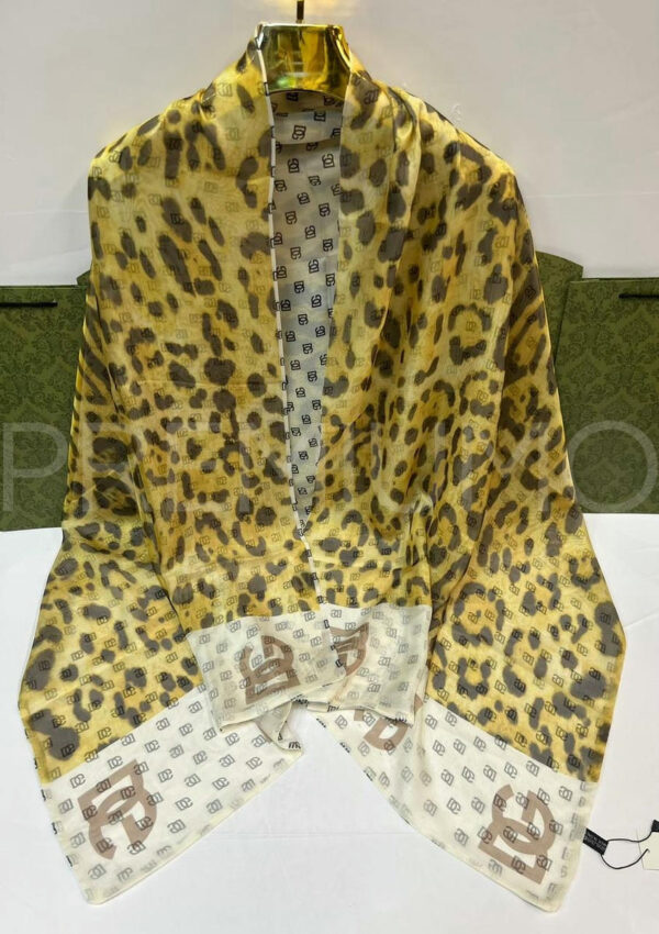 Dolce & Gabbana палантин PR339084
