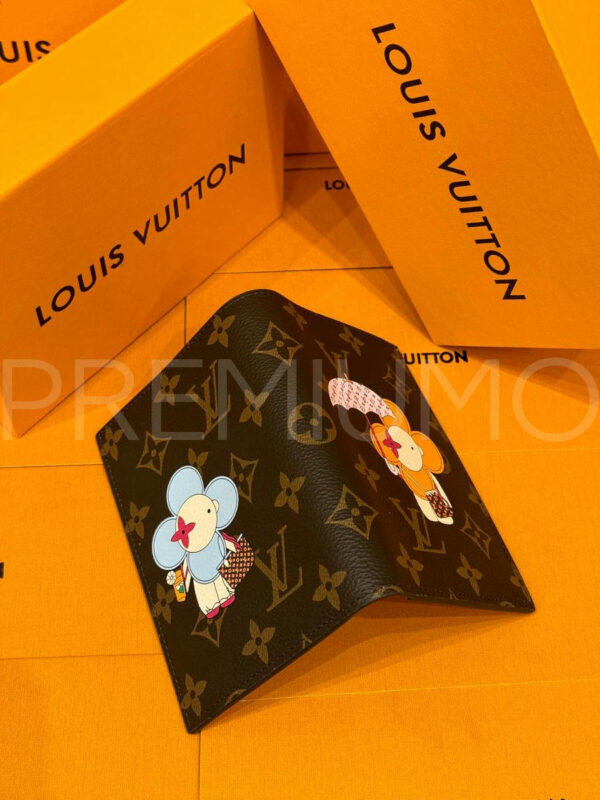 Louis Vuitton обложка на паспорт PR236780 2