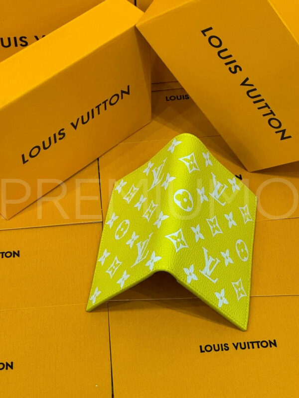 Louis Vuitton обложка на паспорт PR190931 2