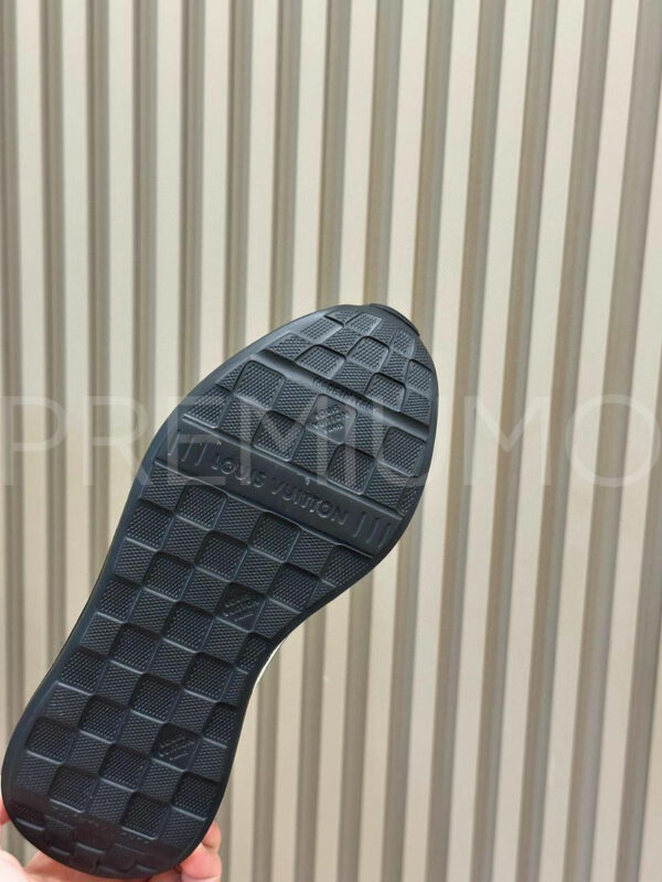 Louis Vuitton кроссовки PR753215 9