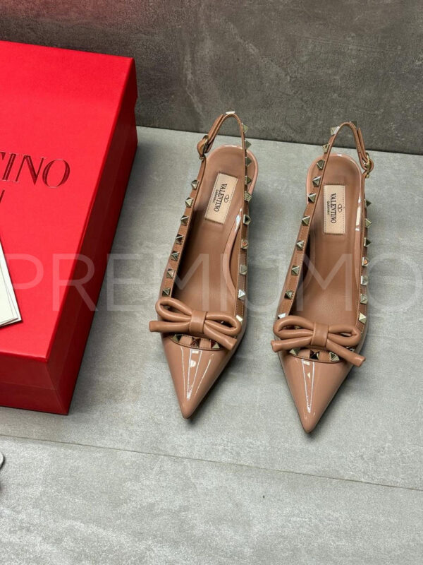 Valentino Rockstud Bow Slingback Pump In Patent Leather with Matching Studs туфли PR369159 2