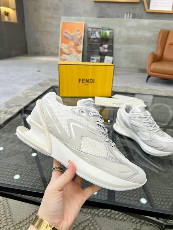 Fendi кроссовки PR354923 4