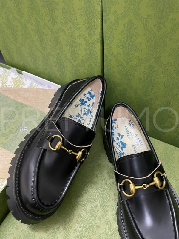 Gucci лоферы PR809296 23