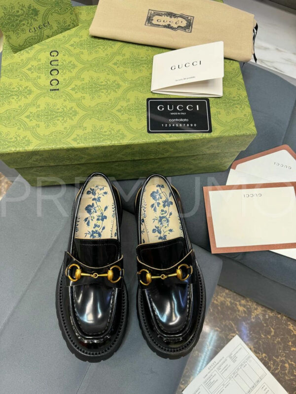 Gucci лоферы PR734881 10