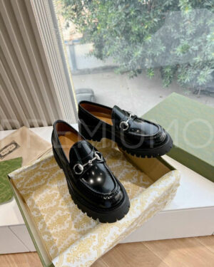 Gucci лоферы PR631537
