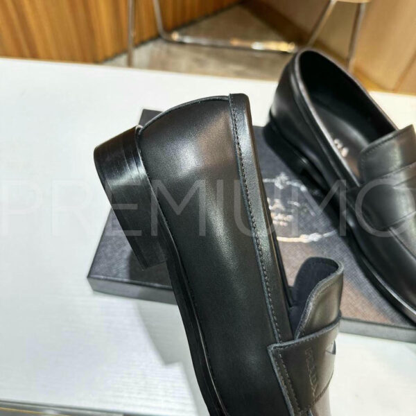 Prada лоферы PR737688 8