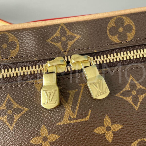 Louis Vuitton косметичка PR201013 19