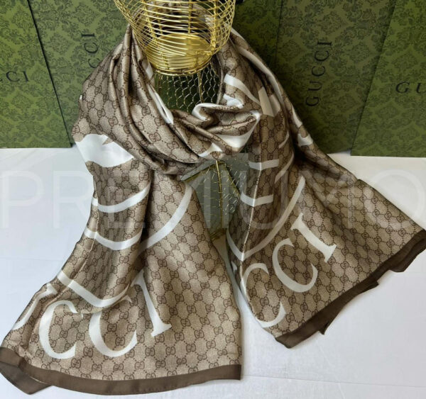 Gucci палантин PR377957 2