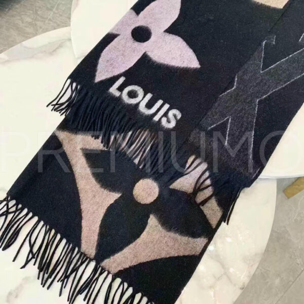 Louis Vuitton The Ultimate шарф PR207742 2