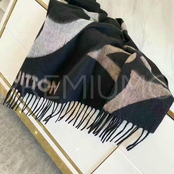 Louis Vuitton The Ultimate шарф PR207742 7